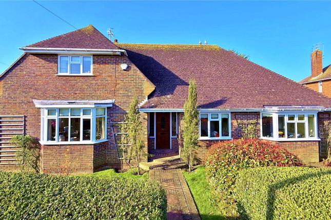 2 bed property, in Smugglers Walk, £600,000