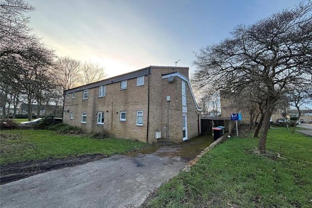 1 bed property, in Creslow Court, £180,000