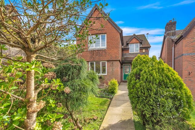 4 bed property, in Maes Y Draenog, £475,000
