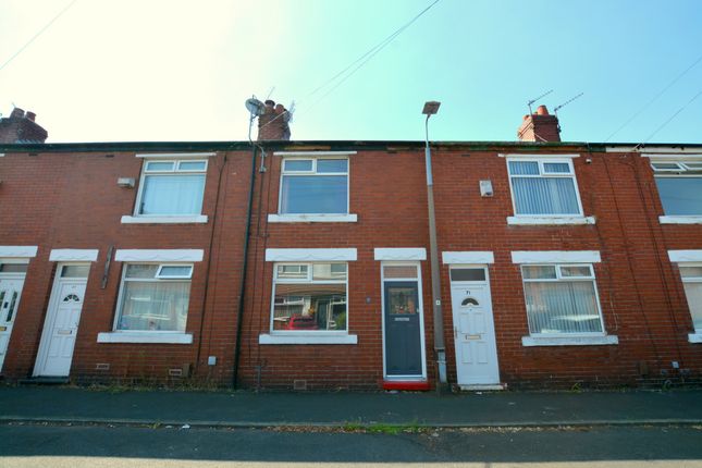 2 bed property, in Grosvenor Street, £140,000
