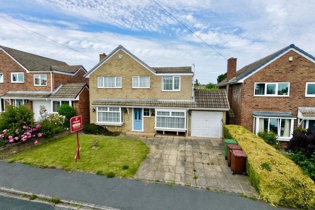 4 bed property, in The Orchard, £395,000