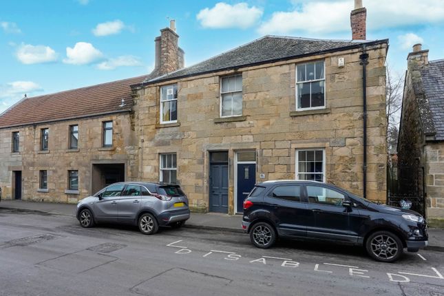 2 bed property, in Kirkgate, £125,000