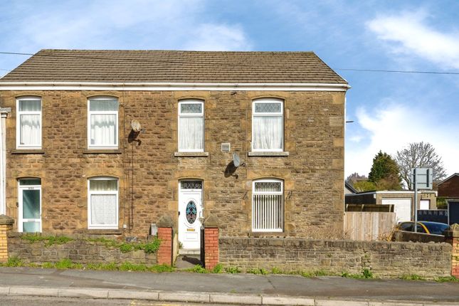 3 bed property, in Carmarthen Road, £120,000