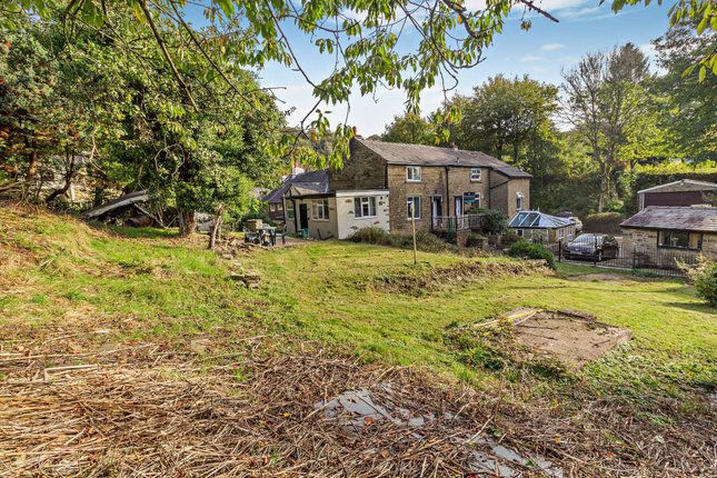 1 bed property, in Riding Gate, £250,000