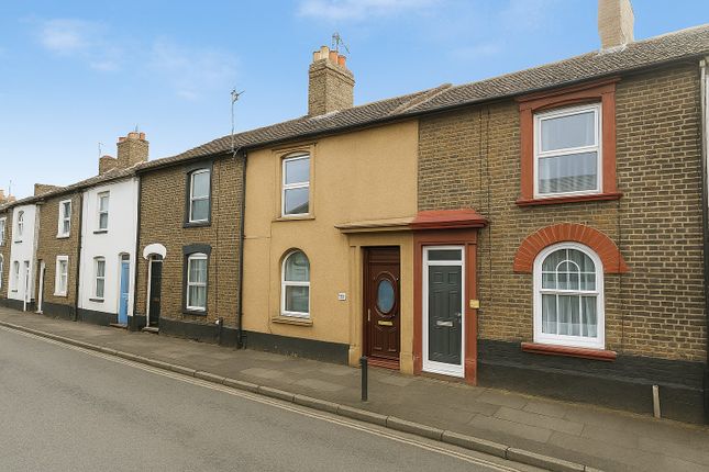 2 bed property, in Crown Road, £240,000