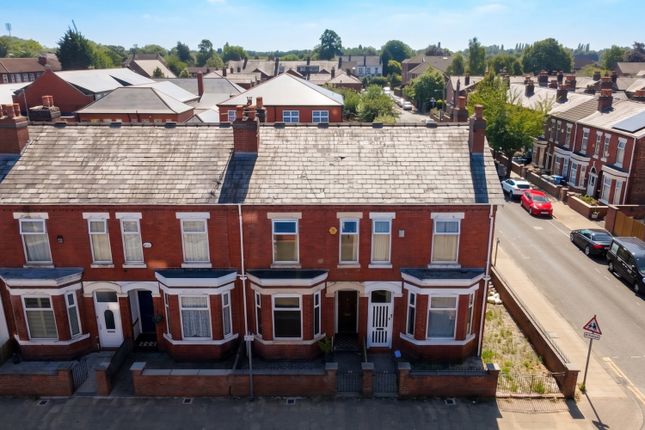 2 bed property, in North Lonsdale Street, £230,000