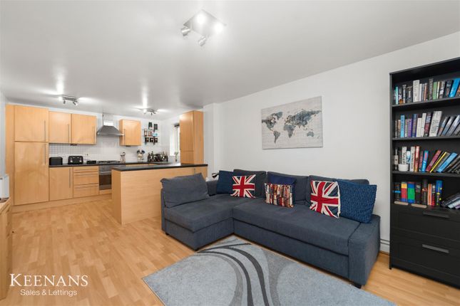 1 bed property, in Manchester Road, £110,000