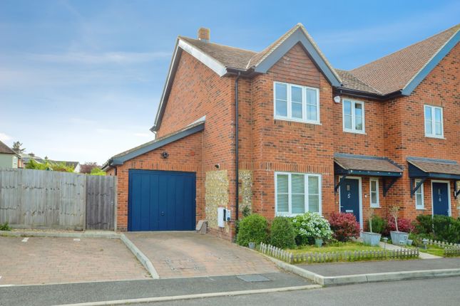 4 bed property, in Langley Road, £825,000