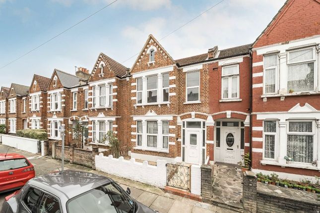3 bed property, in Bruce Road, £600,000