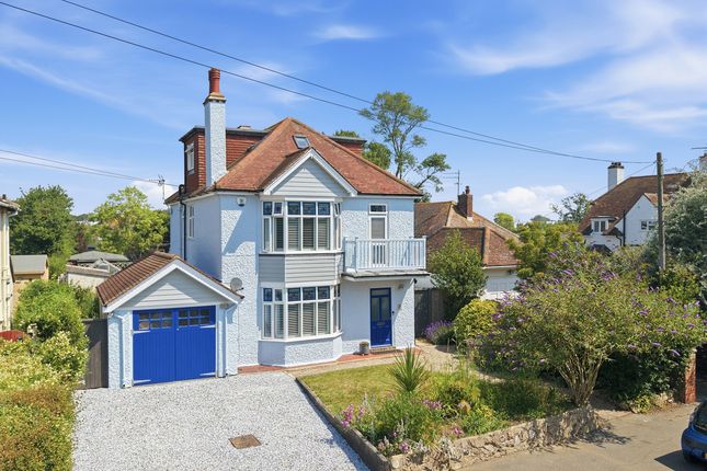 5 bed property, in Pole Barn Lane, £800,000