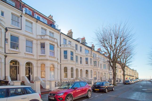 6 bed property, in St Aubyns, £700,000