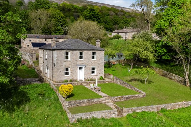 5 bed property, in Fremington, £995,000