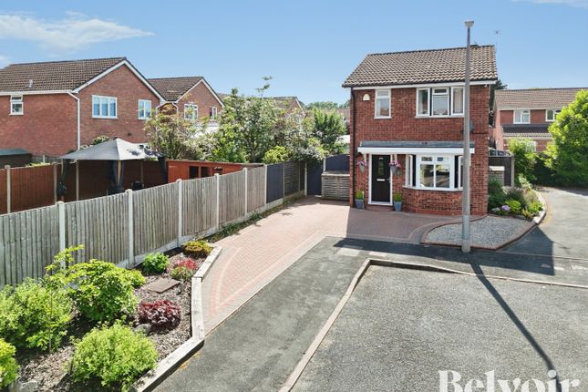 3 bed property, in Lovatt Close, £280,000