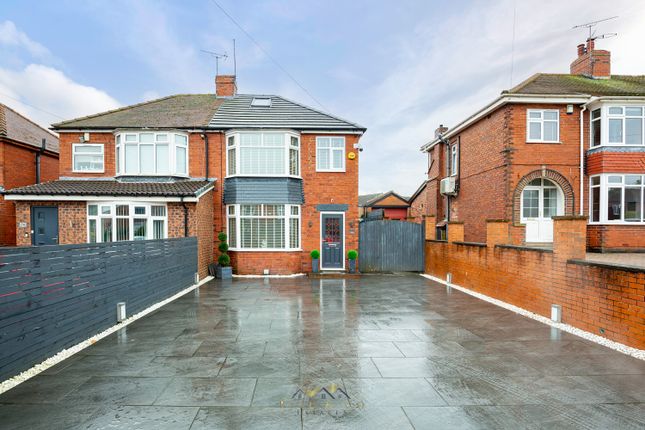 3 bed property, in Swinston Hill Road, £290,000
