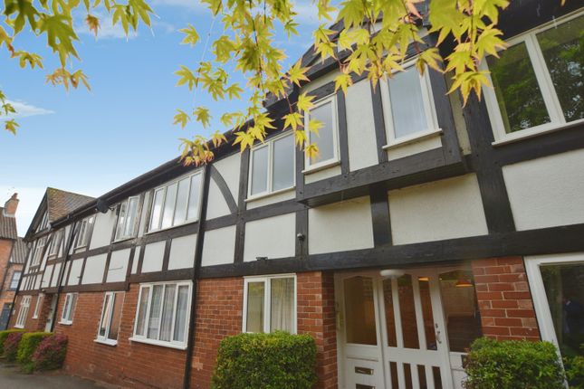 1 bed property, in Westgate, £145,000