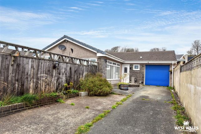 3 bed property, in Whitehall Avenue, £230,000