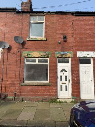 2 bed property, in 6 Rosebery Street, £30,000