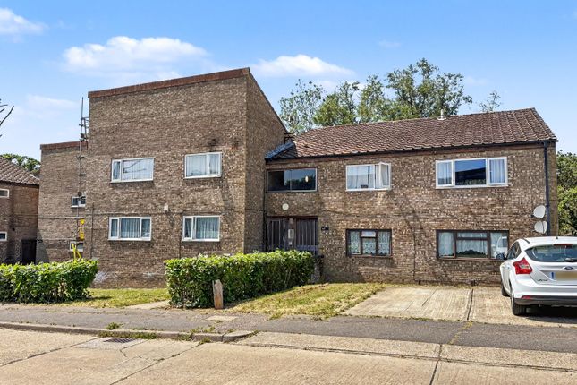 1 bed property, in Merrylands, £85,000