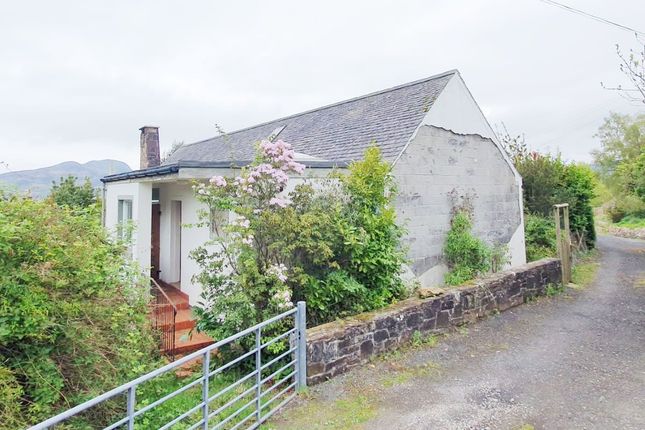 2 bed property, in Old Blairbeg, £185,000