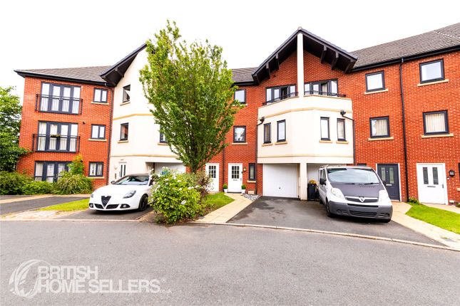 4 bed property, in Aldeney Close, £280,000