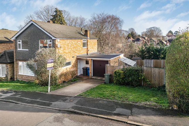 4 bed property, in Belmont Drive, £850,000