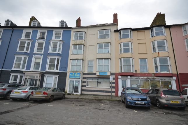 5 bed property, in Marine Terrace, £425,000