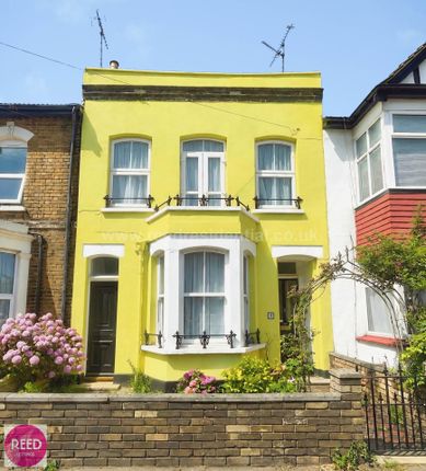 3 bed property, in Park Street, £350,000