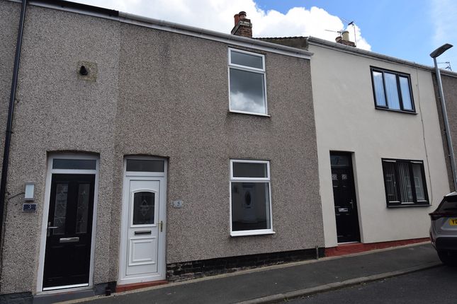 2 bed property, in Brook Street, £70,000