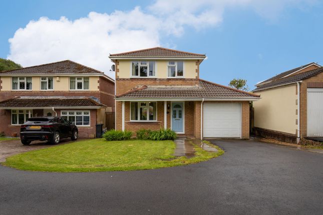 3 bed property, in Gwaun Afan, £300,000