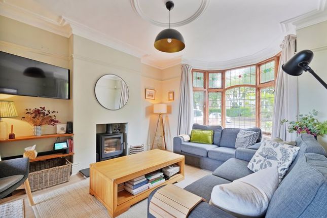 4 bed property, in Linden Avenue, £525,000