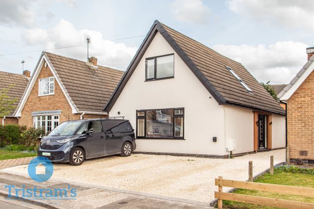 3 bed property, in Norfolk Avenue, £390,000