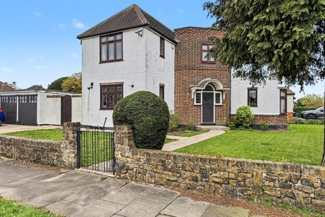 4 bed property, in Grosvenor Road, £1,175,000