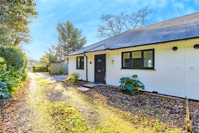 2 bed property, in Oak Lodge, £175,000