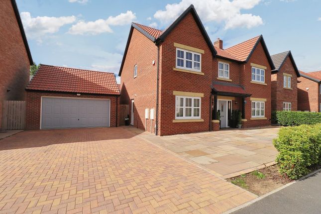 5 bed property, in Hole Beck Drive, £560,000