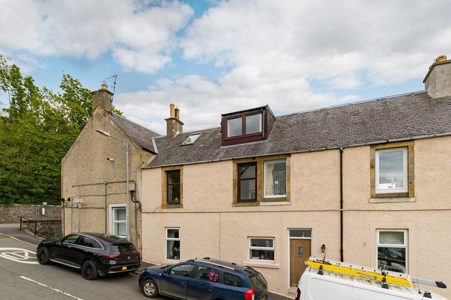 2 bed property, in 7 Hall Street, £110,000
