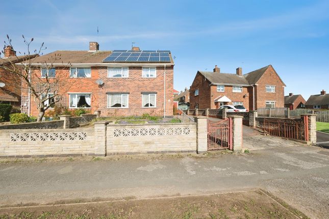 3 bed property, in Chestnut Drive, £140,000