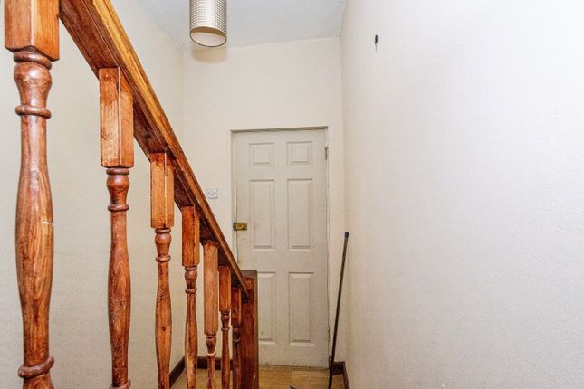 2 bed property, in Highland Road, £157,500