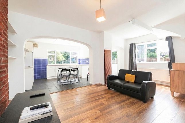 4 bed property, in Sawley Road, £750,000