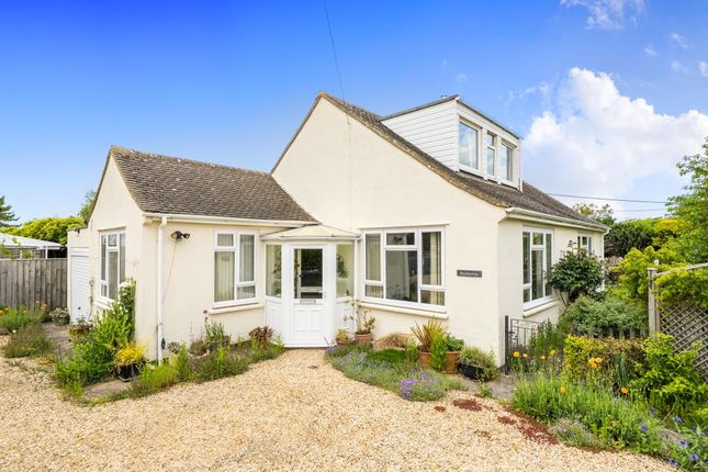 4 bed property, in South Winds, £575,000