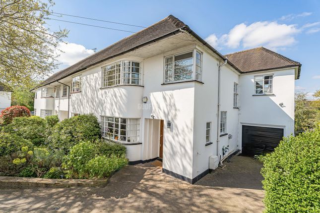 4 bed property, in Kingsley Close, £1,775,000