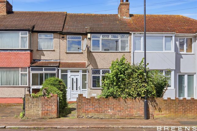 3 bed property, in Aldridge Avenue, £375,000