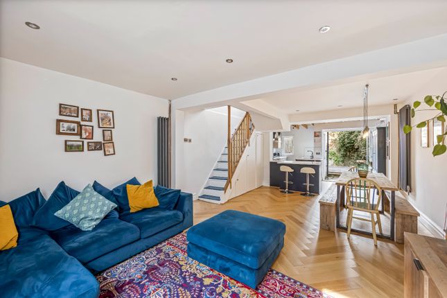 3 bed property, in Park Crescent Road, £500,000