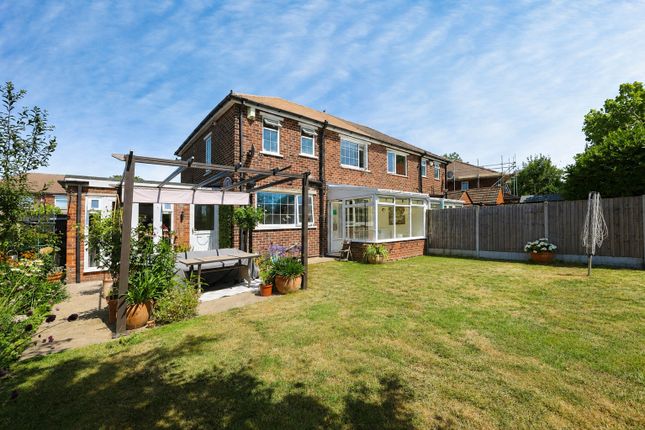 4 bed property, in Gregg Hall Crescent, £320,000