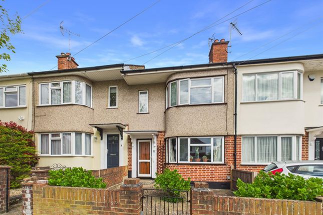 2 bed property, in Lynmouth Drive, £500,000