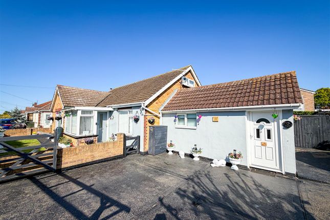 4 bed property, in The Green, £400,000