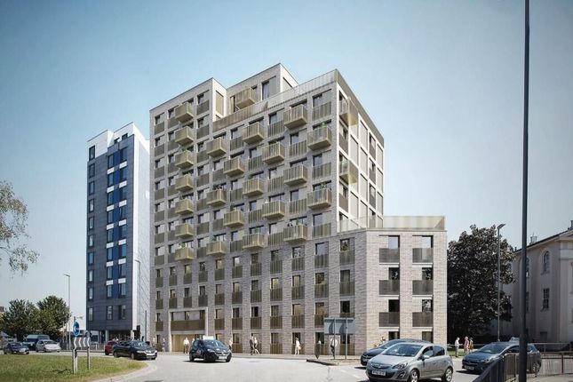 2 bed property, in The Hive, £325,000