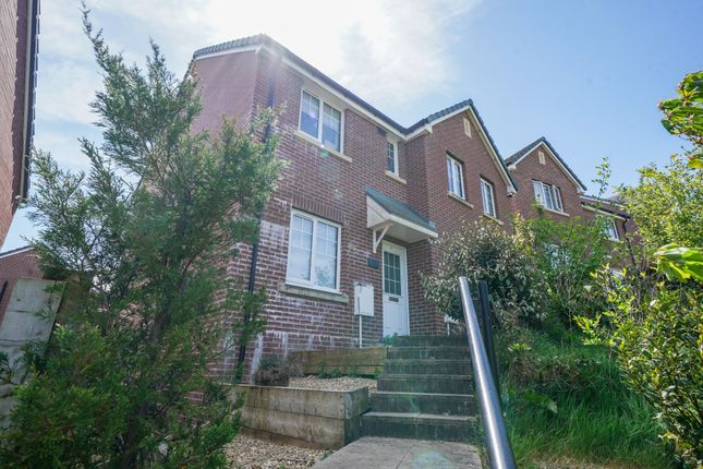4 bed property, in Clos Benallt Fawr, £340,000
