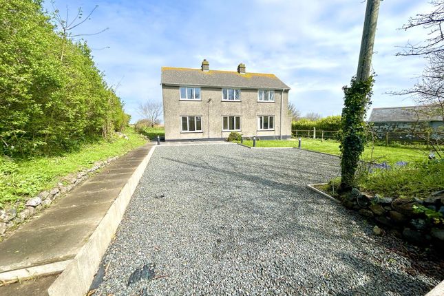 5 bed property, in Church Cove, £495,000