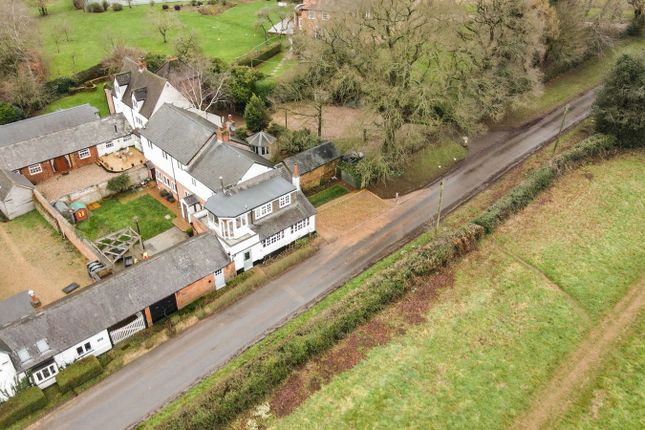 3 bed property, in Clare Cottage, £400,000