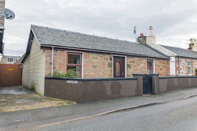 2 bed property, in Argyle Street, £240,000
